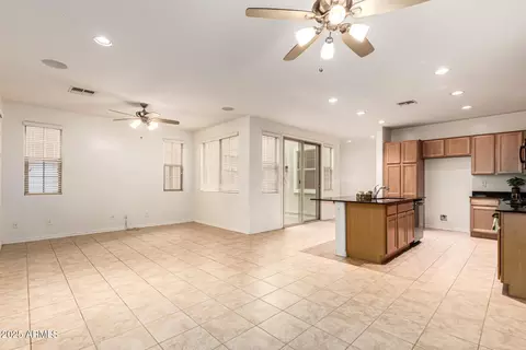2247 S Agnes Ln, Gilbert, AZ 85295 photo 5