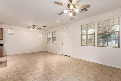 2247 S Agnes Ln, Gilbert, AZ 85295 photo 6