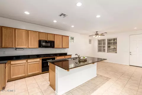 2247 S Agnes Ln, Gilbert, AZ 85295 photo 10