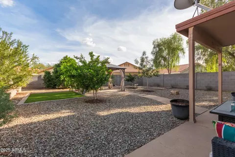 Exterior - 631 S Colonial Ct, Gilbert, AZ 85296 photo 3 of 4