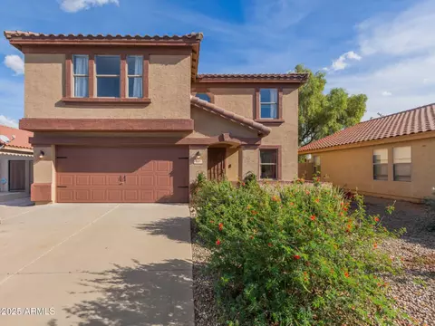 Exterior - 631 S Colonial Ct, Gilbert, AZ 85296 photo 2 of 4