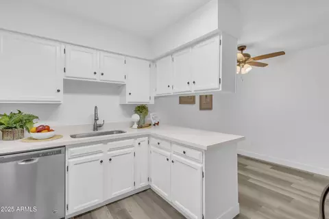 Kitchen - 1926 E Inverness Ave, Mesa, AZ 85204 photo 2 of 2