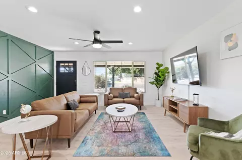 2417 N 73rd St, Scottsdale, AZ 85257