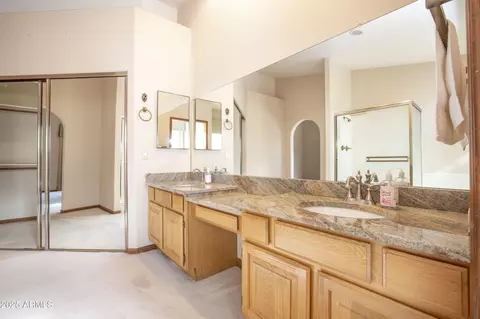 Bath - 1129 E Knight Ln, Tempe, AZ 85284 photo 3 of 5