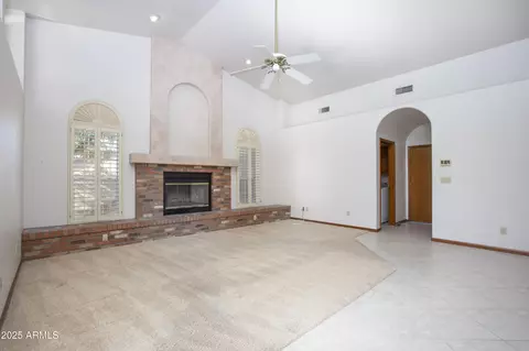 Living - 1129 E Knight Ln, Tempe, AZ 85284 photo 3 of 6