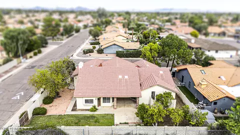 View/Area - 1129 E Knight Ln, Tempe, AZ 85284 photo 3 of 4