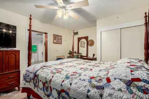 Bedroom - 2546 W Augusta Ave, Phoenix, AZ 85051 photo 3 of 4