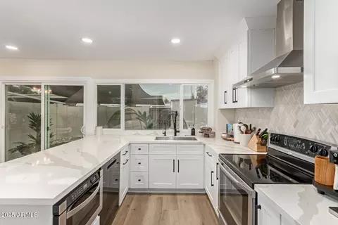 8375 E Indian School Rd, Scottsdale, AZ 85251