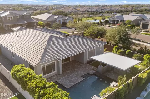 Exterior - 10638 E Tesla Ave, Mesa, AZ 85212 photo 7 of 10