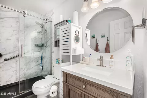 Bath - 13801 N 37th Ave, Phoenix, AZ 85053 photo 2 of 2