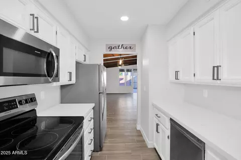 Kitchen - 4429 E Hubbell St #45, Phoenix, AZ 85008 photo 5 of 5