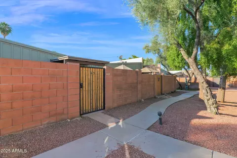 Exterior - 4429 E Hubbell St #45, Phoenix, AZ 85008 photo 2 of 7