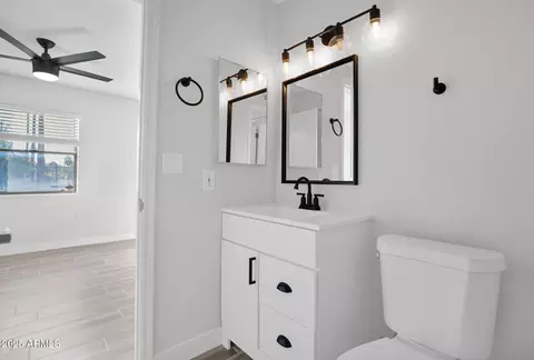 Bath - 4429 E Hubbell St #45, Phoenix, AZ 85008 photo 3 of 3