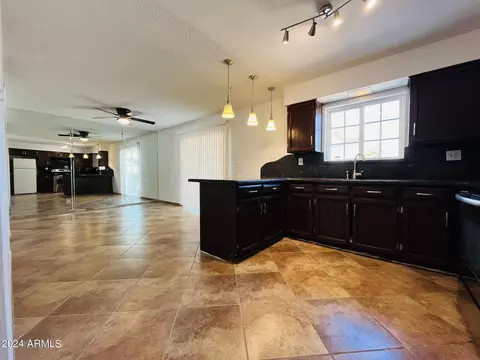 Kitchen - 5154 W Berkeley Rd, Phoenix, AZ 85035 photo 2 of 2