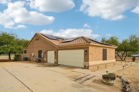 512 E Jordon Ln, Phoenix, AZ 85086