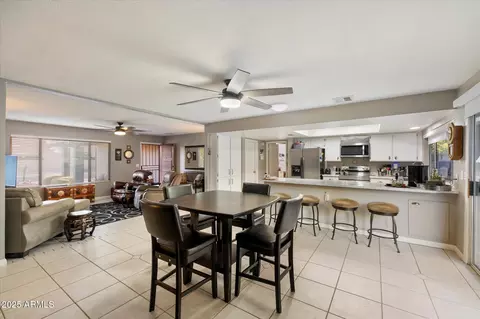 Dining - 4036 E Louise Dr, Phoenix, AZ 85032 photo 1 of 2