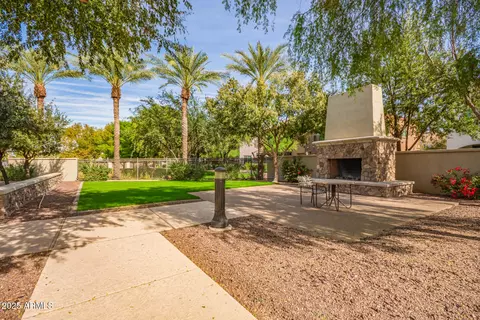 Exterior - 2736 S Cavalier Dr #102, Gilbert, AZ 85295 photo 5 of 7