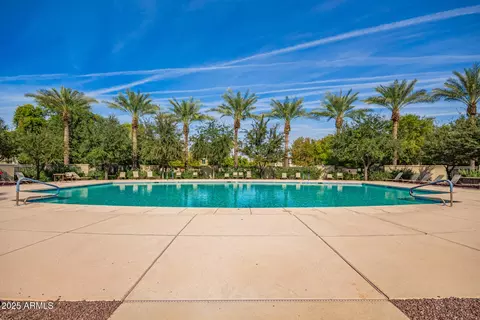 Exterior - 2736 S Cavalier Dr #102, Gilbert, AZ 85295 photo 3 of 7