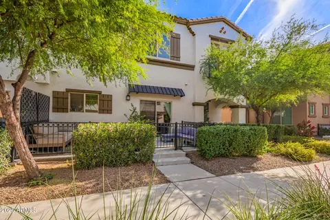 Exterior - 2736 S Cavalier Dr #102, Gilbert, AZ 85295 photo 2 of 7