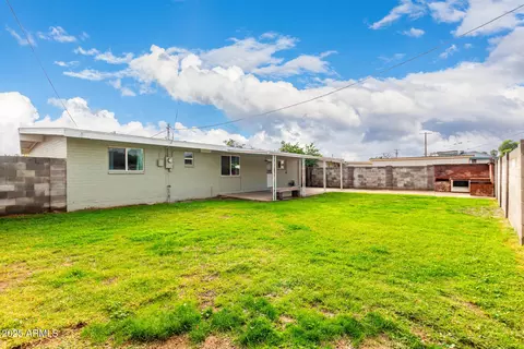 Exterior - 6030 N 32nd Ave, Phoenix, AZ 85017 photo 4 of 6