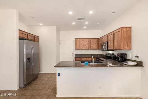 Kitchen - 10960 E Monte Ave #207, Mesa, AZ 85209 photo 2 of 3