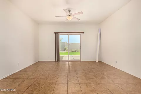 Living - 10960 E Monte Ave #207, Mesa, AZ 85209 photo 1 of 2