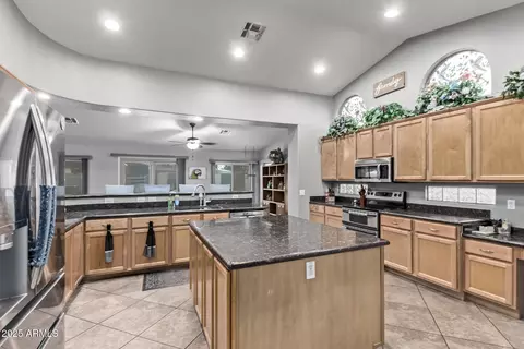 Kitchen - 5512 E Holmes Ave, Mesa, AZ 85206 photo 2 of 3