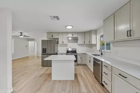 3410 W Pershing Ave, Phoenix, AZ 85029 photo 4