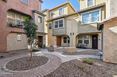1714 N 77th Gln, Phoenix, AZ 85035
