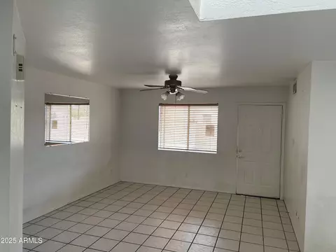 Living - 4206 W Calavar Rd, Phoenix, AZ 85053 photo 1 of 2