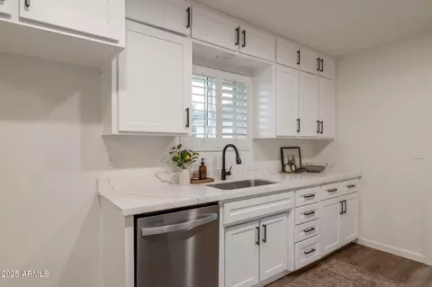 Kitchen - 1135 S Longwood Loop, Mesa, AZ 85208 photo 1 of 3