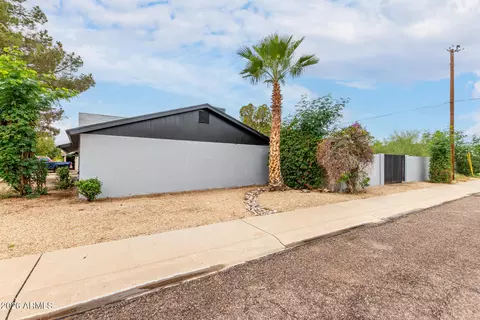 Exterior - 3478 E Sharon Dr, Phoenix, AZ 85032 photo 3 of 6
