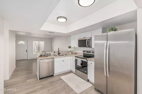 2437 E Tracy Ln #4, Phoenix, AZ 85032 photo 6