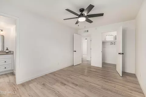 2437 E Tracy Ln #4, Phoenix, AZ 85032 photo 17