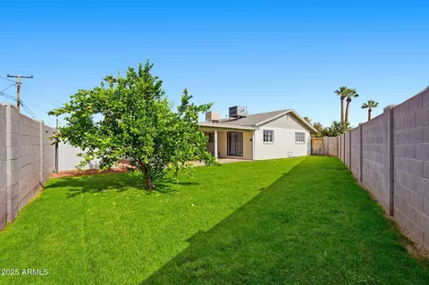 Exterior - 4736 N 34th Dr, Phoenix, AZ 85017 photo 3 of 5