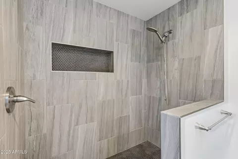 Bath - 4736 N 34th Dr, Phoenix, AZ 85017 photo 2 of 2