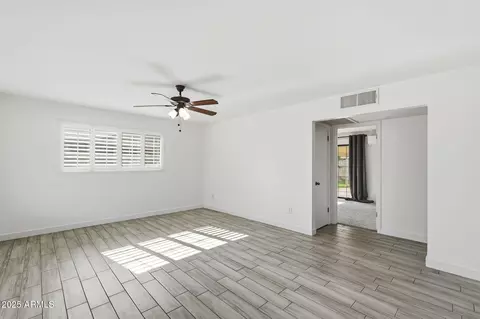 Living - 4736 N 34th Dr, Phoenix, AZ 85017 photo 2 of 7