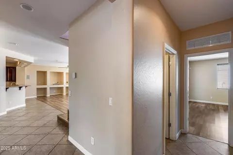 Entry Way - 7720 S 22nd Ln, Phoenix, AZ 85041 photo 5 of 8
