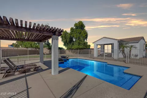 Exterior - 7720 S 22nd Ln, Phoenix, AZ 85041 photo 22 of 29