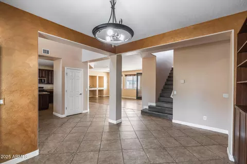 Entry Way - 7720 S 22nd Ln, Phoenix, AZ 85041 photo 2 of 8