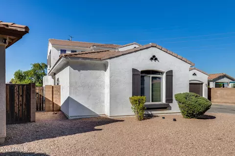 Exterior - 7720 S 22nd Ln, Phoenix, AZ 85041 photo 4 of 29