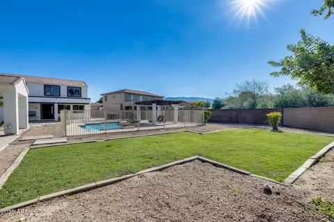 Exterior - 7720 S 22nd Ln, Phoenix, AZ 85041 photo 3 of 29