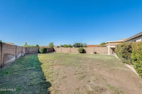 Exterior - 642 S Thunderbird Dr, Apache Junction, AZ 85120 photo 9 of 11