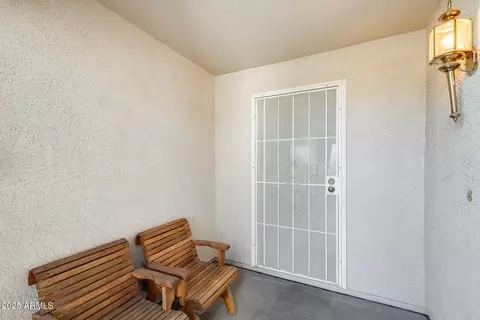 Exterior - 642 S Thunderbird Dr, Apache Junction, AZ 85120 photo 5 of 11