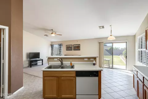 Kitchen - 642 S Thunderbird Dr, Apache Junction, AZ 85120 photo 2 of 5