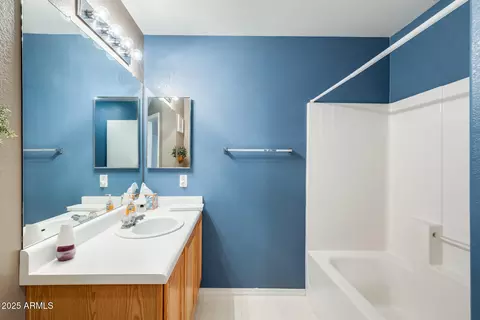 Bath - 642 S Thunderbird Dr, Apache Junction, AZ 85120 photo 4 of 5
