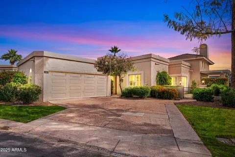 8100 E Camelback Rd #158, Scottsdale, AZ 85251