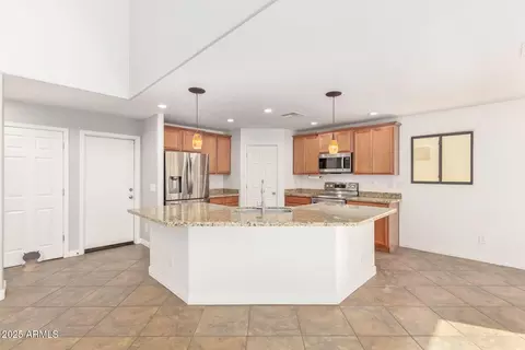 2179 E Cochise Ave, Apache Junction, AZ 85119 photo 7