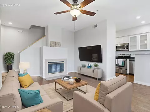 Living - 3633 N 3rd Ave #2084, Phoenix, AZ 85013 photo 1 of 4
