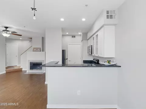Kitchen - 3633 N 3rd Ave #2084, Phoenix, AZ 85013 photo 2 of 3